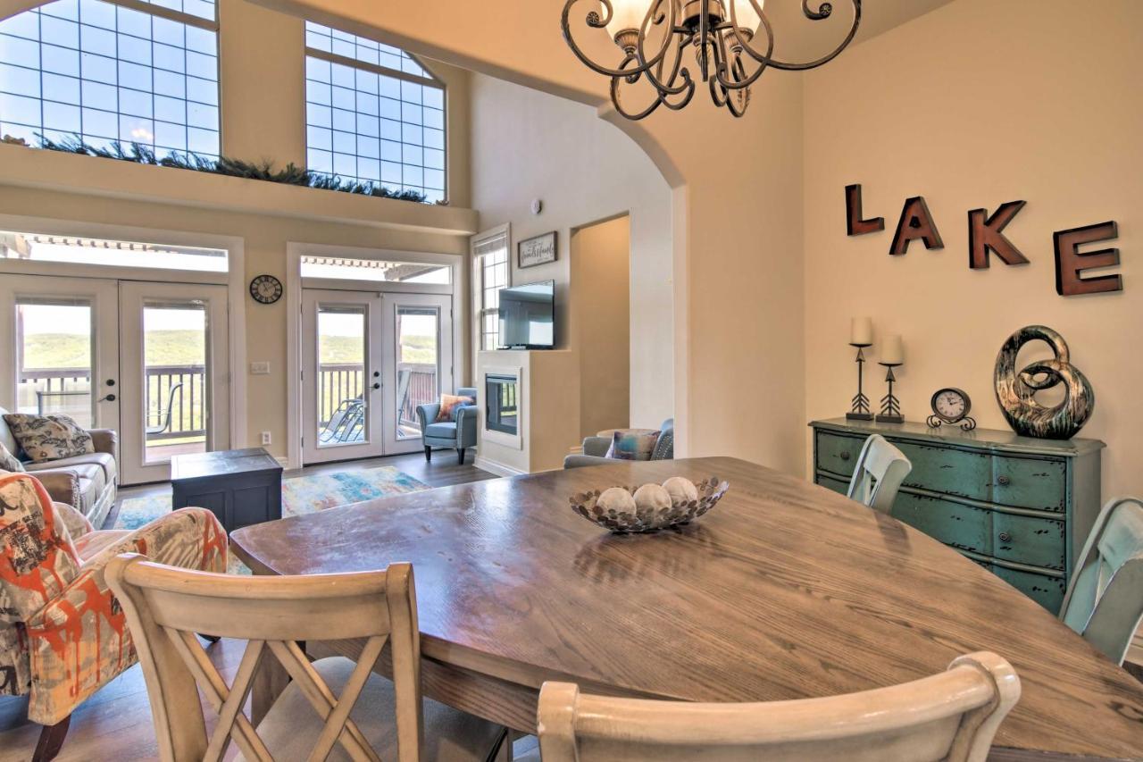 Luxe Branson Retreat With Mtn Views And Pool Access! Apartamento Exterior foto