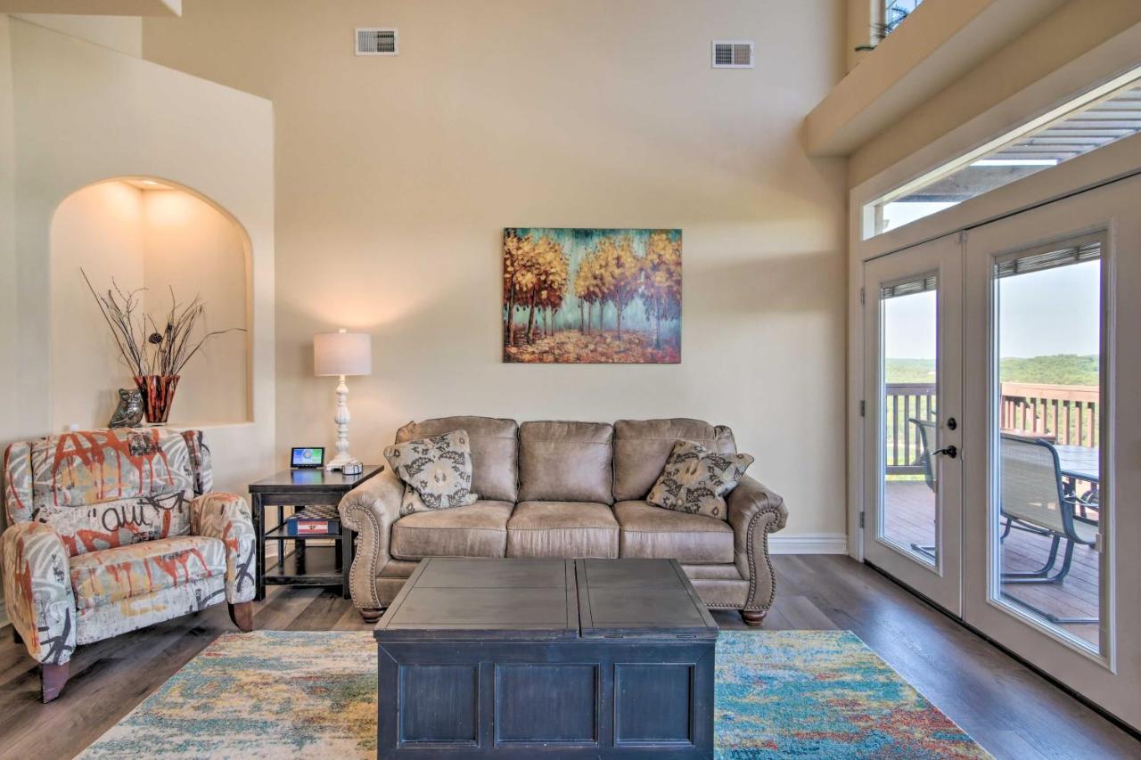Luxe Branson Retreat With Mtn Views And Pool Access! Apartamento Exterior foto