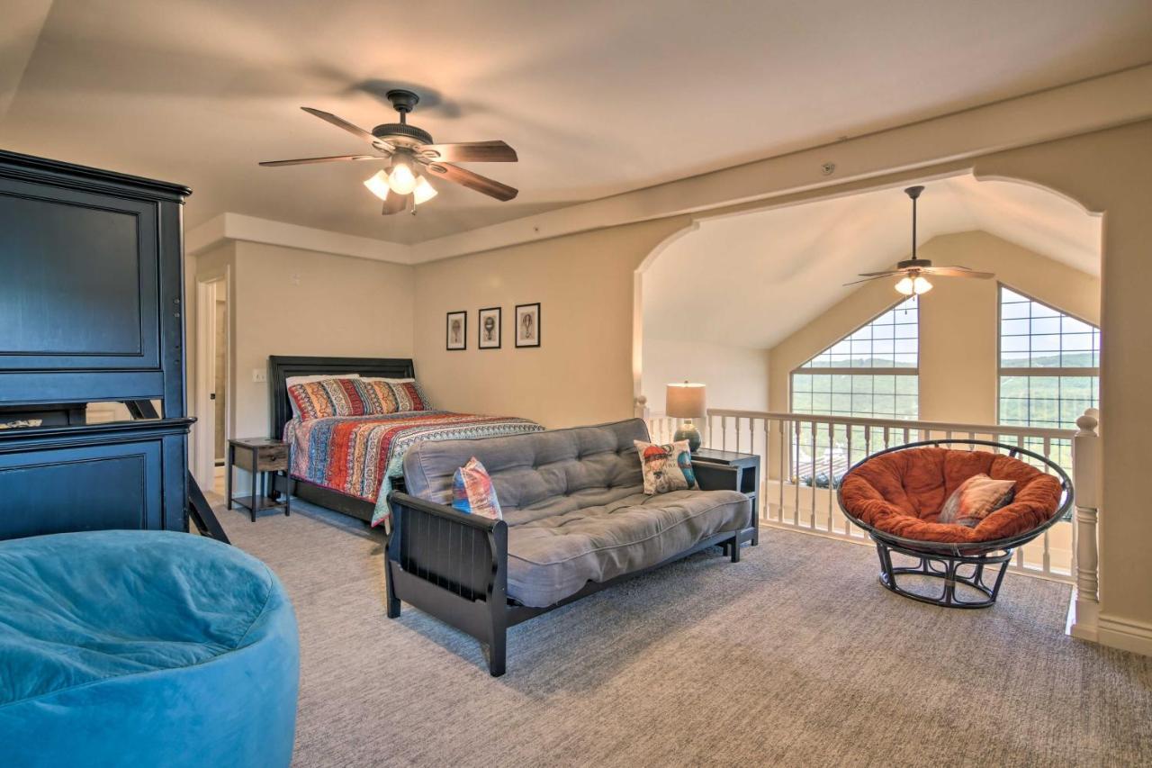 Luxe Branson Retreat With Mtn Views And Pool Access! Apartamento Exterior foto