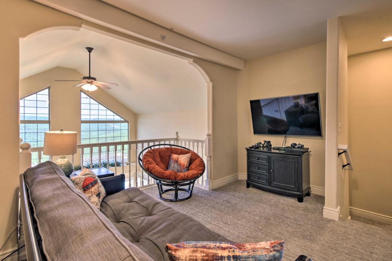 Luxe Branson Retreat With Mtn Views And Pool Access! Apartamento Exterior foto
