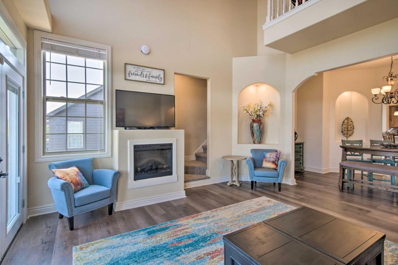 Luxe Branson Retreat With Mtn Views And Pool Access! Apartamento Exterior foto